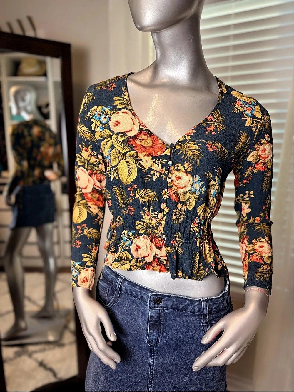 H&M Floral Peplum Blouse Navy Blue Red Yellow V Neck Long Sleeve Size 4